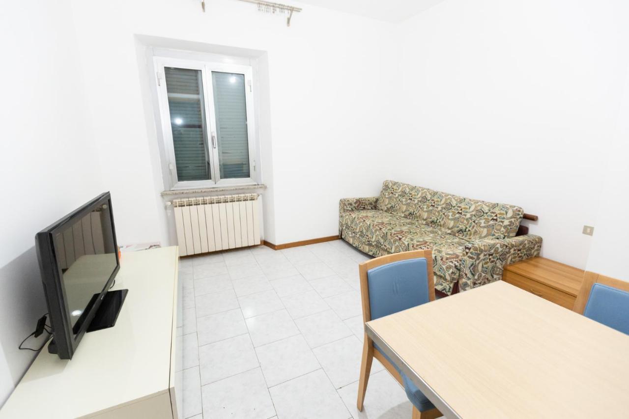 Dream House Chinatown Apartment Milan Bagian luar foto