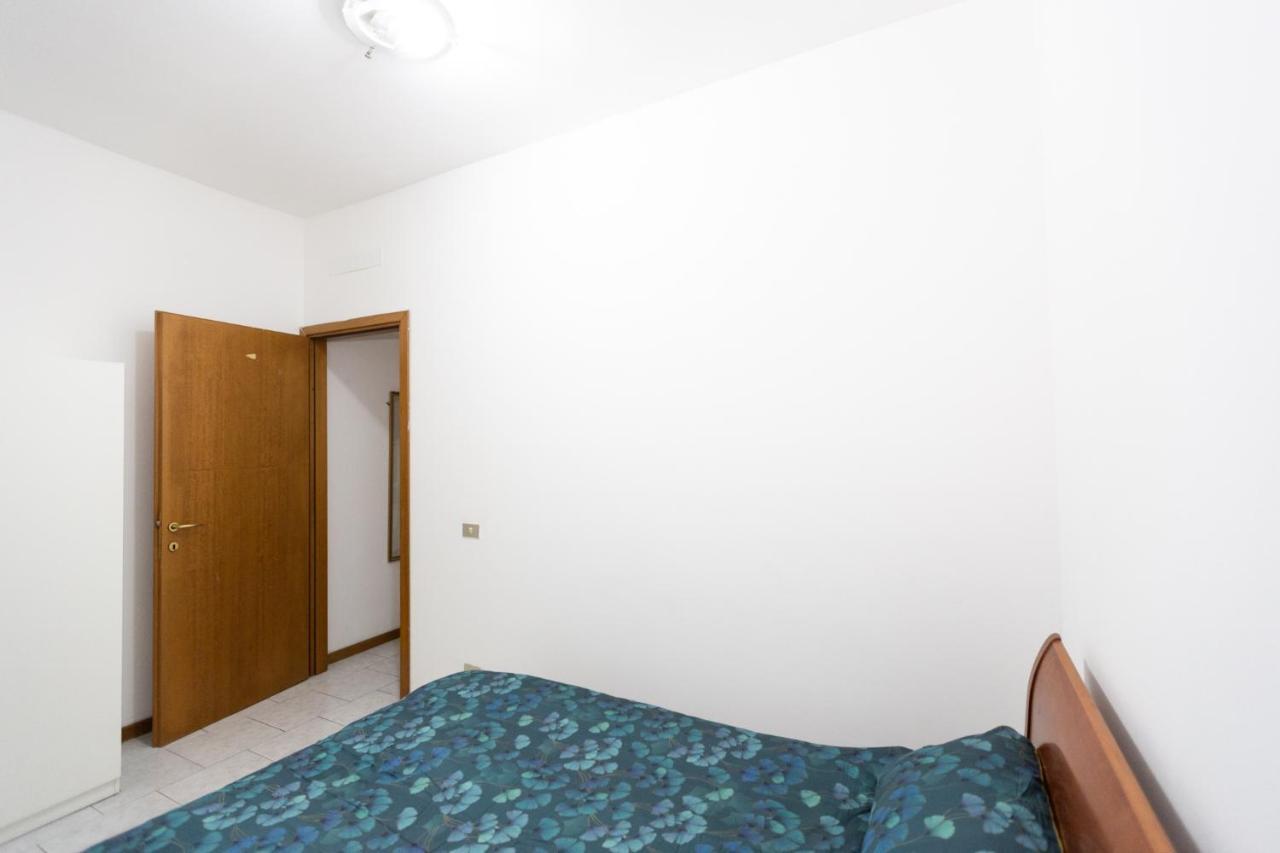 Dream House Chinatown Apartment Milan Bagian luar foto