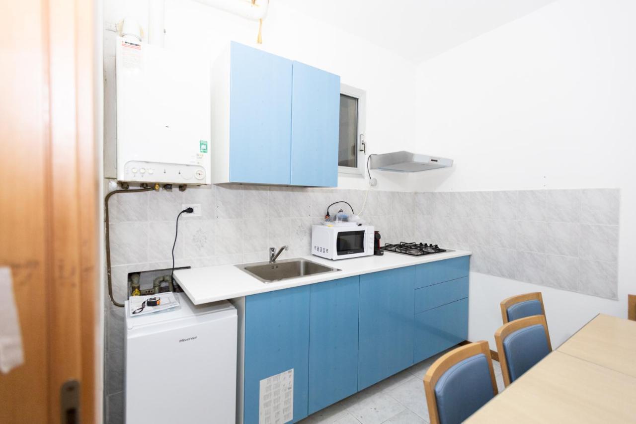 Dream House Chinatown Apartment Milan Bagian luar foto