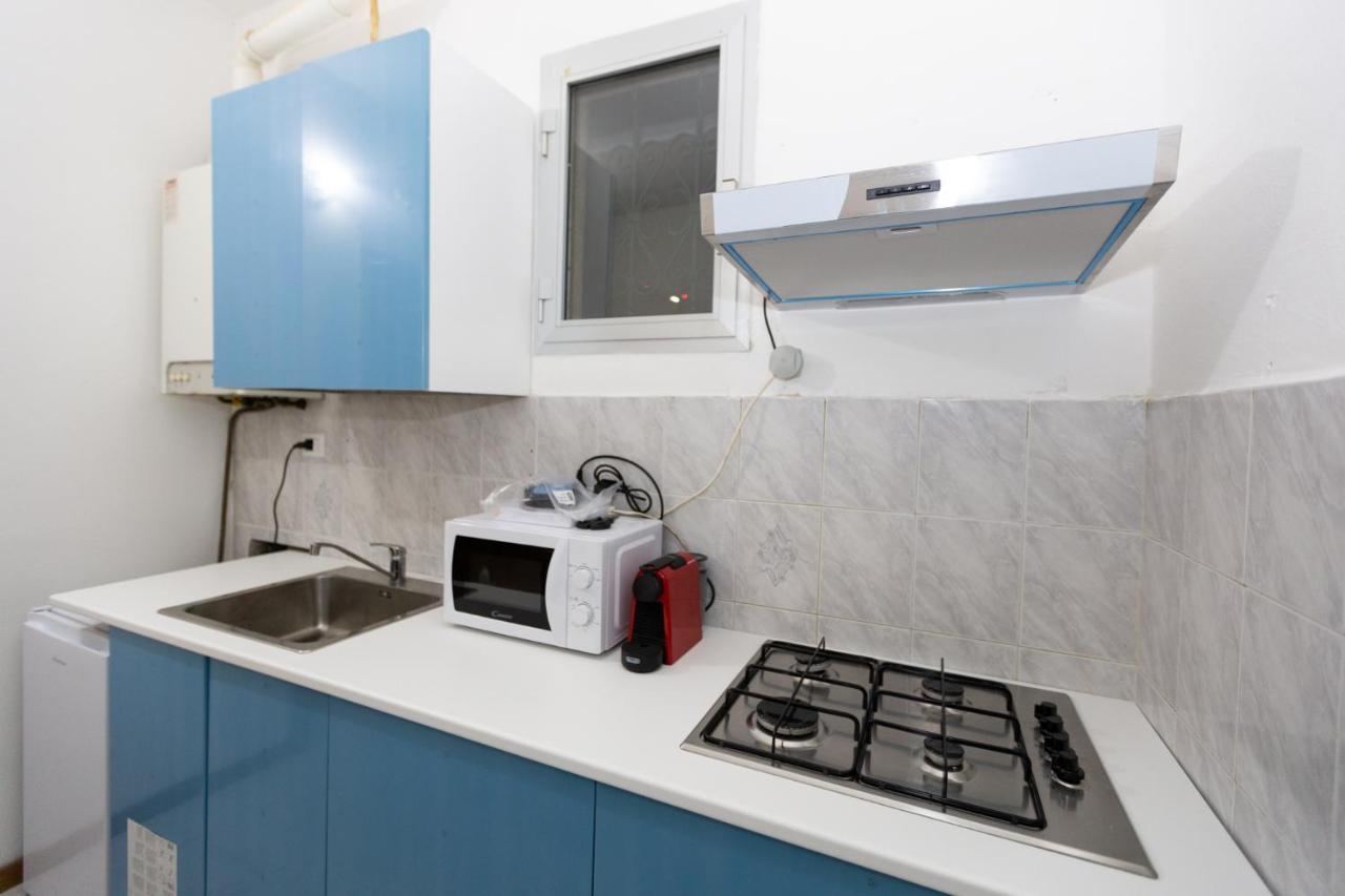 Dream House Chinatown Apartment Milan Bagian luar foto