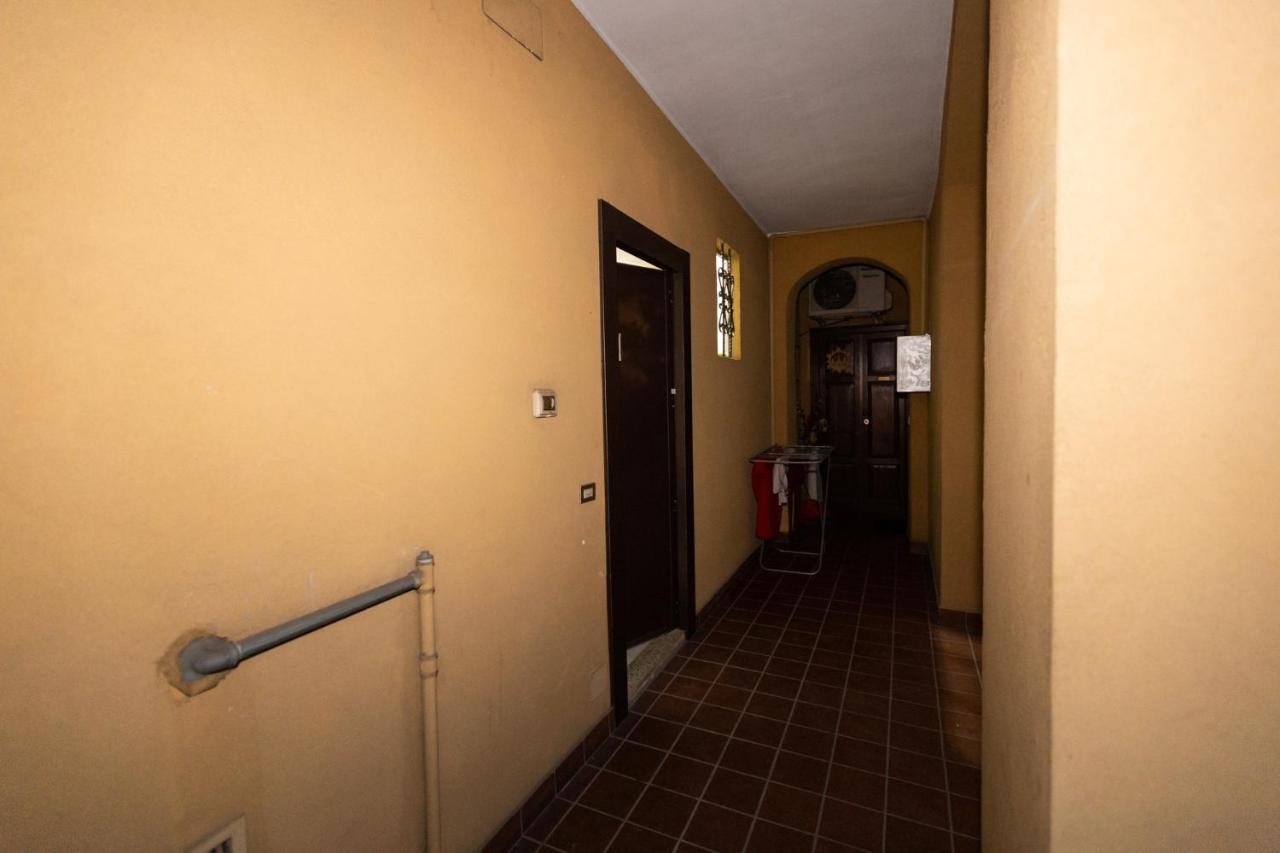 Dream House Chinatown Apartment Milan Bagian luar foto