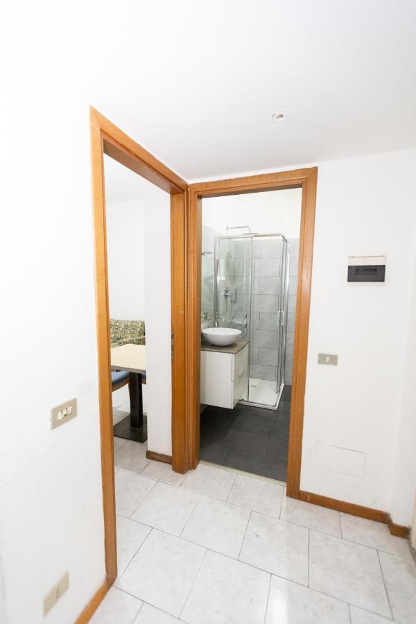 Dream House Chinatown Apartment Milan Bagian luar foto